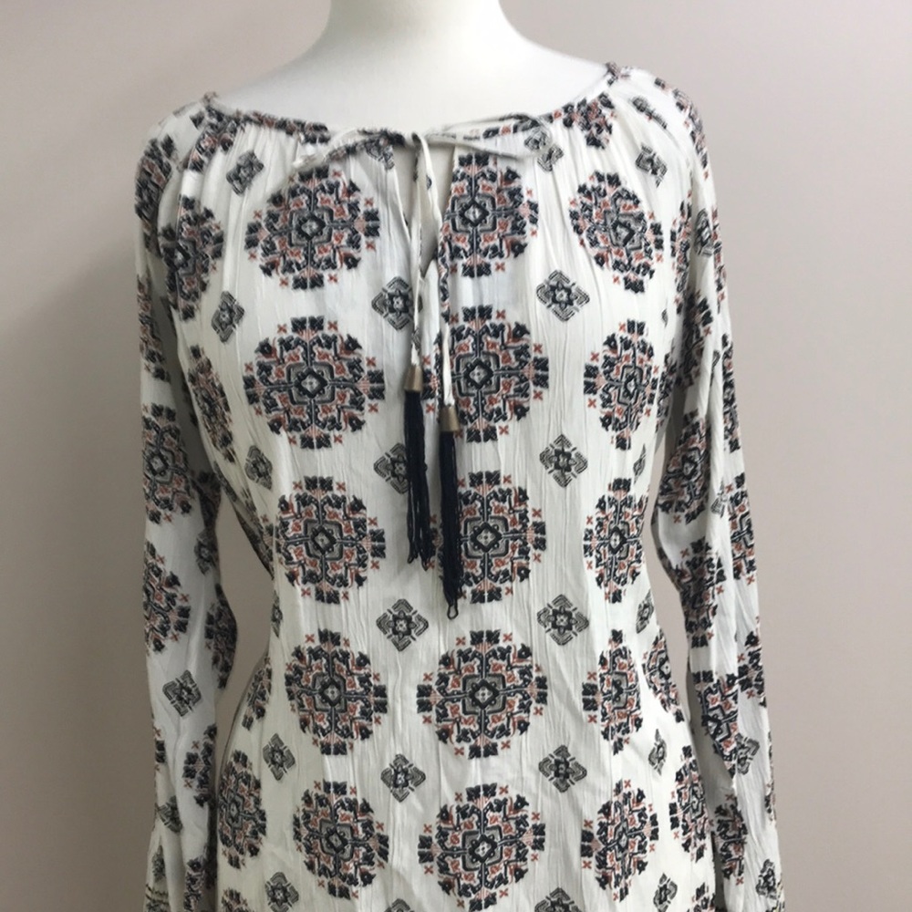 Wyatt long sleeved dress medium - Picture 2 of 7
